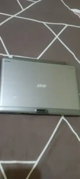 ACER SWITCH ONE 10 2IN1,LAYAR SENTUH,DUAL MODE TABLET&NOTEBOOK,NORMAL