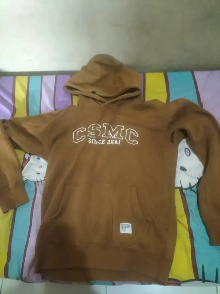 Jual bundling atau sepaket hoodie cosmic + jeans wrangler
