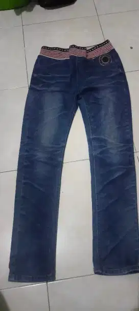 Celana jeans wanita