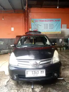 Nissan Grand livina 2012 Bensin