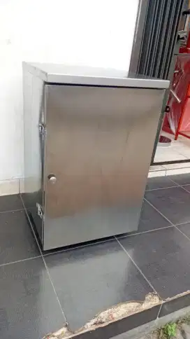 Lemari Stainless uk.50x50xT.75 cm Preloved
