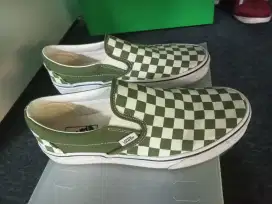 Vans slip on baru pakai sekali size 40.5