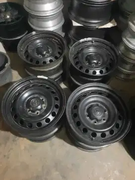 velg OEM Toyota Hilux R17