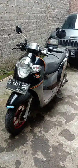 Honda scoopy 2017