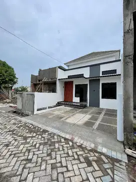 Dijual rumah baru Doloq Tlogosari wetan