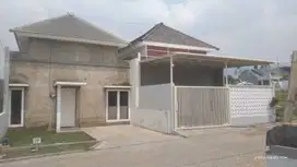 Dijual Rumah premium berlokasi di poros jalan di tengah kota batu