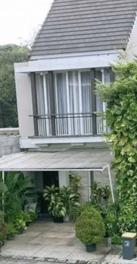 Dijual rumah siap huni dan bagus dalam townhouse di Jagakarsa