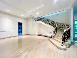 Luxury House in Kemang close to international school