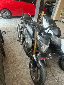 Dijual motor Honda CB150R