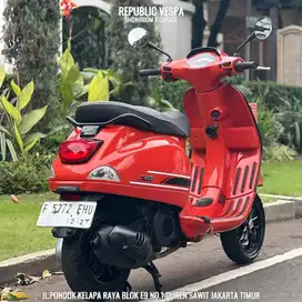 Vespa S IGET 125 FACELIFT TAHUN 2022 WARNA ORANGE PERFECT CONDITION.