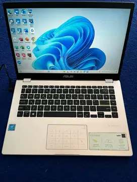 Laptop bekas bagus