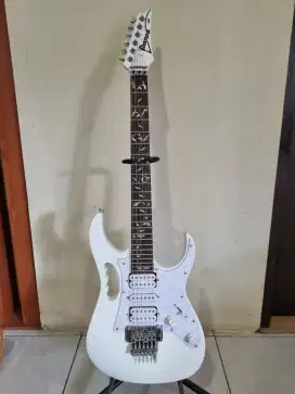 Gitar Elektrik Ibanez Jem Flower Putih