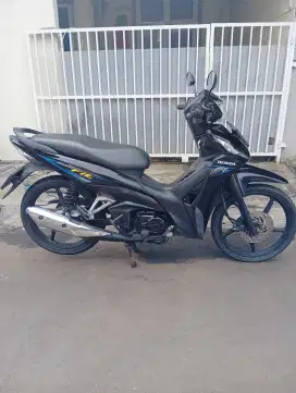 Honda Revo Fi CW 2019 fulori mulus pajak baru 01-2026