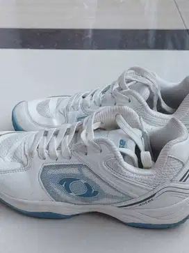 Sepatu Badminton Astec Hinds Putih cocok untuk badminton atau tennis