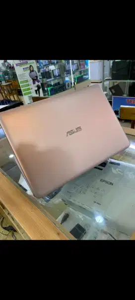 Acer swift like new