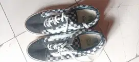 sepatu pria size 42