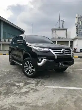 Toyota Fortuner VRZ Diesel Th 2017 BLN 8 Hitam Kondisi Terawat Sekali!