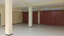 Disewakan gedung kantor cocok buat kantor dan iusaha apaa aja