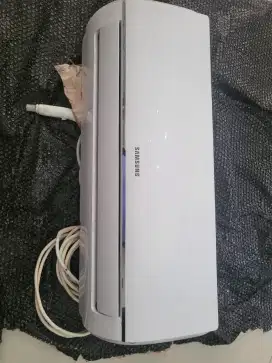 AC Samsung 1/2PK seperti baru (indoor outdoor)