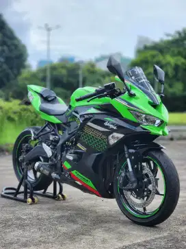 Kawasaki ZX25R ABS KM 6000