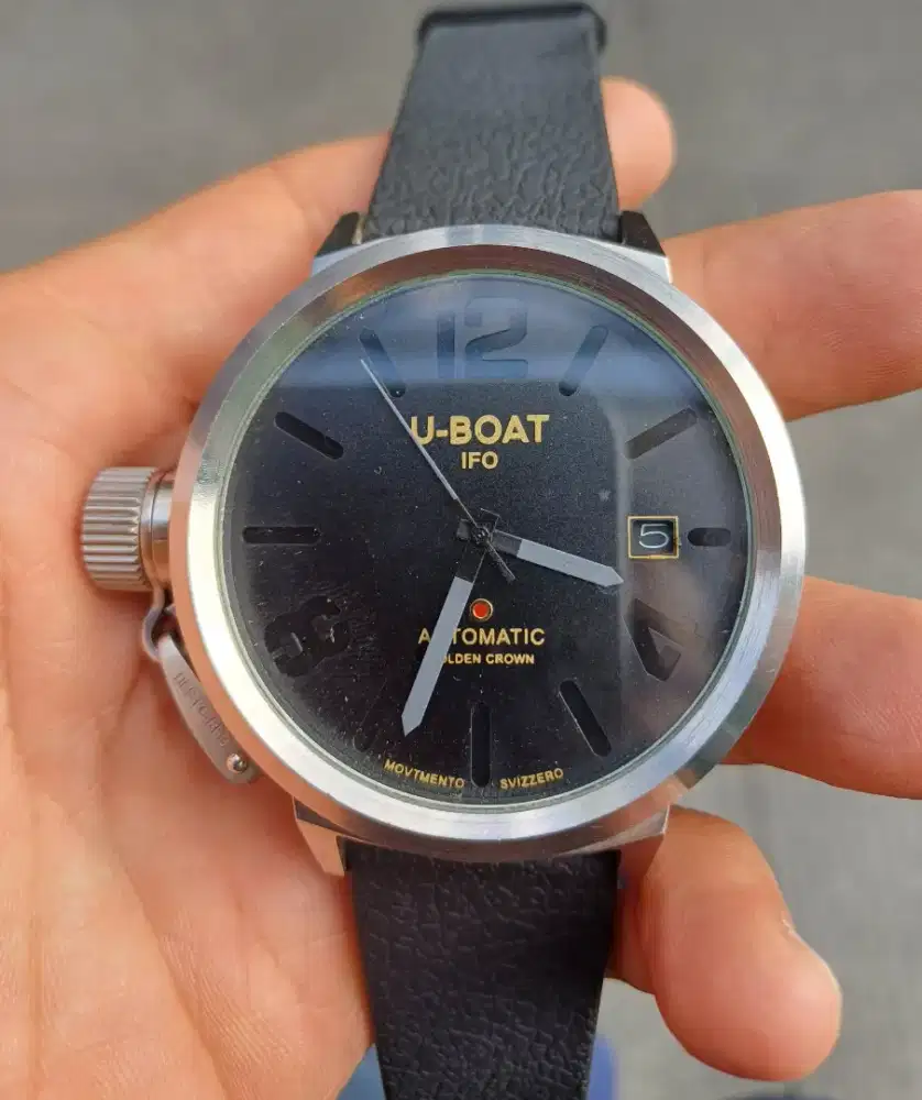 Jam tangan premium