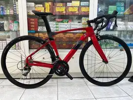 Roadbike twitter cyclone pro merah