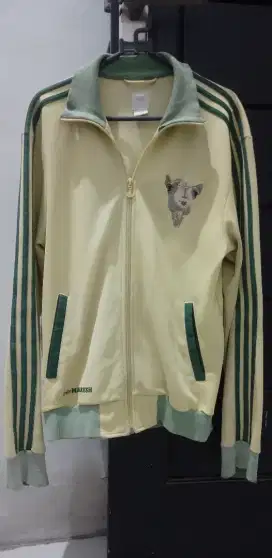 jaket adidas bekas