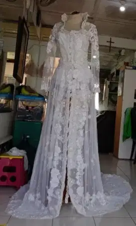 Dijual Gaun Pengantin Kebaya Putih Full Payet, 1 paket dg Jarik