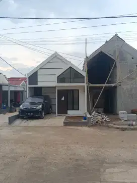 Rumah mewah di Depok, Bebas banjir dekat stasiun.