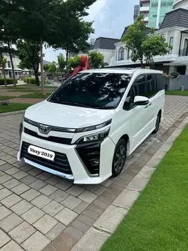 Toyota Voxy 2019 Bensin