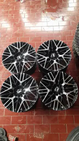 Velg copotan Inova HSR R17 pcd 5*114.3/100 lebar 7,5 et45..4pcs