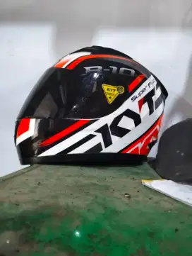 Helm full face KYT r10