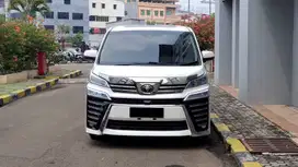 Toyota Vellfire 2.5 G TSS Pilot Seat Facelift AT White On Black 2022