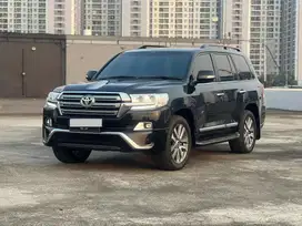 Toyota Land Cruiser VX-R 200 2016 / mdl 2017