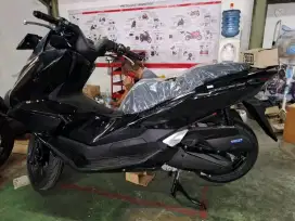 HNDA PCX 160 CBS BLACK