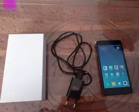 Hp xiaomi redmi 4a barang mulus memori 16gb ram2gb siap pakai aja ok