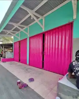 Folding gate rolling door