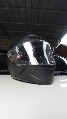 Dijual helm pribadi KYT ttc hitam dopp siap pakai bosku