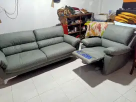 Servis sofa dan bikin sofa baru