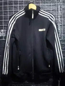 Tracktop Adidas hitam putih size M