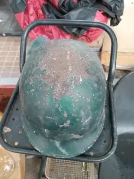 Helm baja buat koleksi