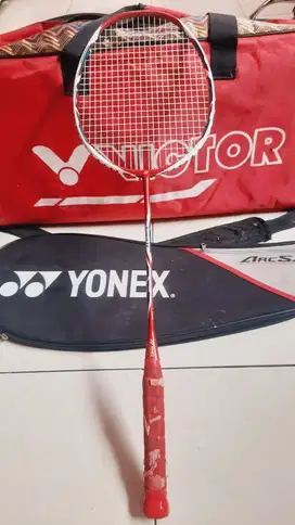 Raket yonex victor