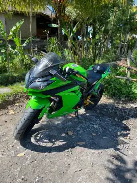 NINJA FI 250 ( 2014 ) warna hijau pemakaian pribadi