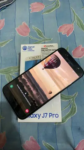 Jual cepat samsung J7 PRO 32gb NEGO TIPIS