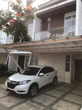 Rumah siap huni di Riviera Puri Kembangan Jakarta Barat