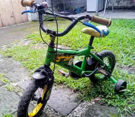 Sepeda anak roda 4 wimcycle