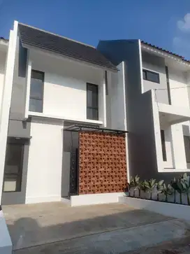 Dijual Murah Rumah READY Stock di Selatan Jakarta Dekat Exit Tol