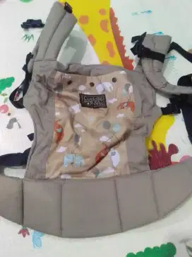 Gendongan bayi cuddleMe