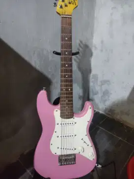 Squaire stratocaster mini pink