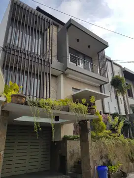 Rumah di jual  modern dan minimalis area renon sanur